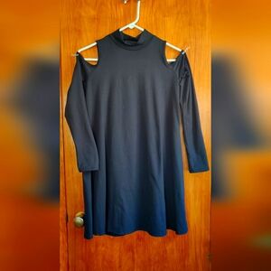 Long Sleeved Cold-shoulder Dress